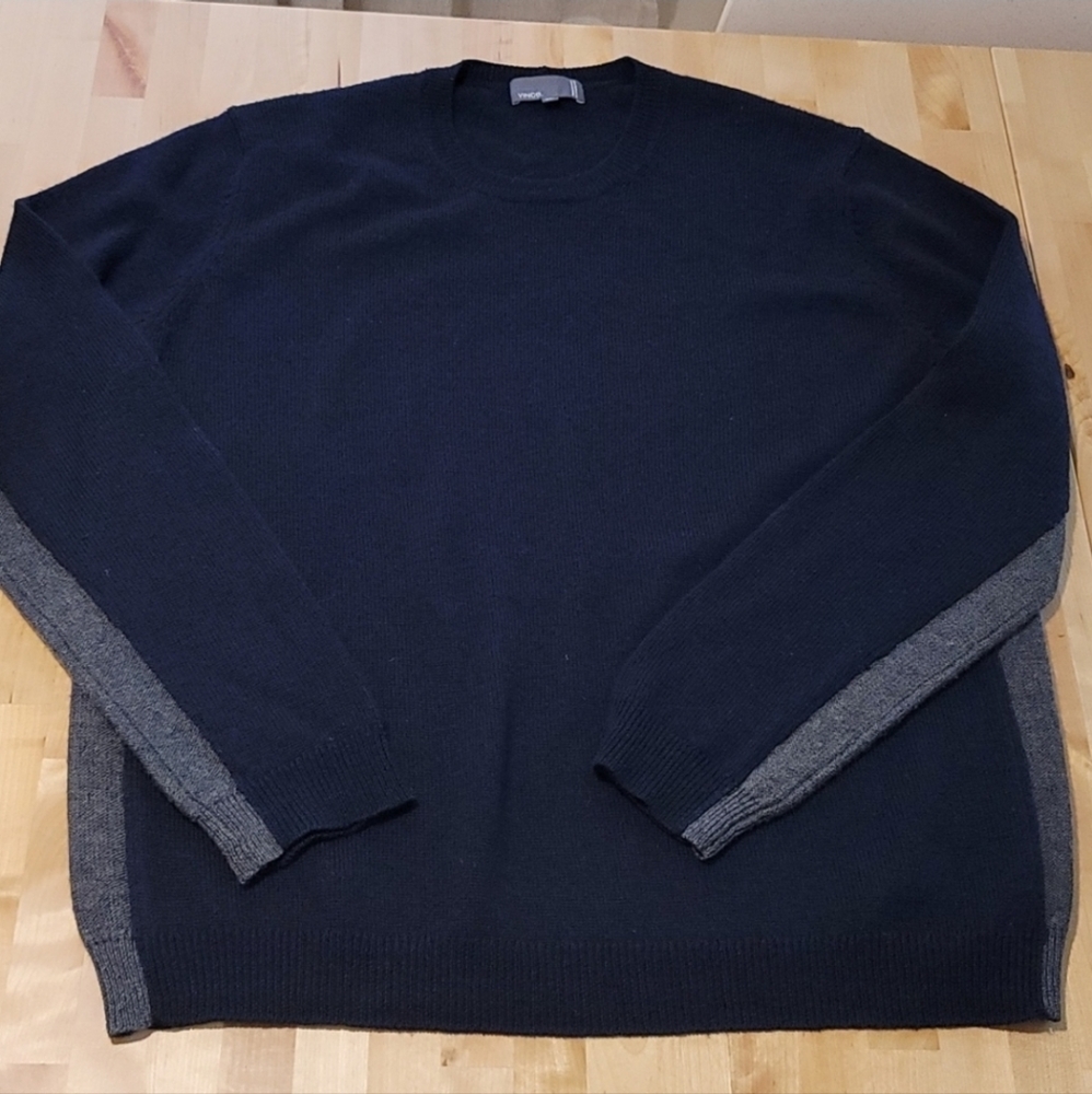 Vince 100% Wool Crewneck Sweater Navy and Gray Size XL